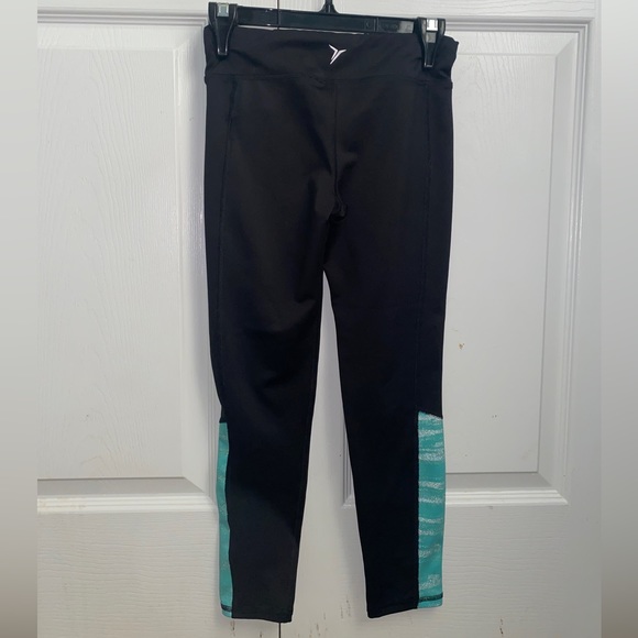 Old Navy Active Leggings - Picture 2 of 2